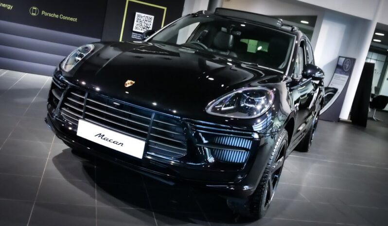 Porsche Macan full